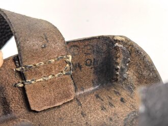 Patronentasche zum K98 Wehrmacht ( für 6 Ladestreifen) . Mit Reichsbetriebsnummer, die Koppelschlaufen neuzeitlich modifiziert