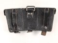 Patronentasche zum K98 Wehrmacht ( für 6 Ladestreifen) . Mit Reichsbetriebsnummer, die Koppelschlaufen neuzeitlich modifiziert