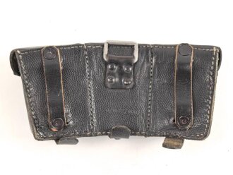 Patronentasche zum K98 Wehrmacht ( für 6 Ladestreifen) . Mit Reichsbetriebsnummer, die Koppelschlaufen neuzeitlich modifiziert