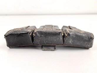 Patronentasche zum K98 Wehrmacht ( für 6 Ladestreifen) . Ungereinigt, mit Reichsbetriebsnummer datiert 1944