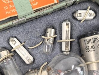 Blechkasten " Autolampen Sicherungen" vermutlich Zivil, Maße 9 x 11 x 4m