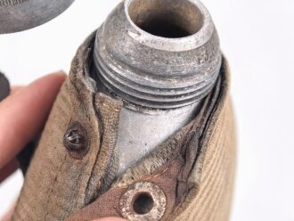 1.Weltkrieg, Feldflasche aus den letzten Kriegstagen, aus allem was da war zusammengebaut. Der Korpus von 1914, der Bezug von 1918