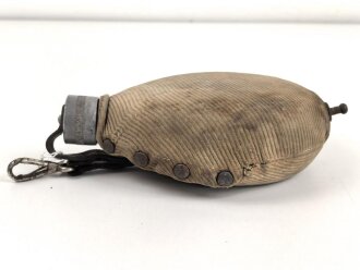 1.Weltkrieg, Feldflasche aus den letzten Kriegstagen, aus allem was da war zusammengebaut. Der Korpus von 1914, der Bezug von 1918