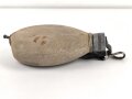 1.Weltkrieg, Feldflasche aus den letzten Kriegstagen, aus allem was da war zusammengebaut. Der Korpus von 1914, der Bezug von 1918