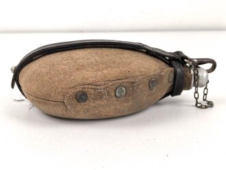 Feldflasche, wohl aus den 1930iger Jahren. Gebraucht, leicht defekt