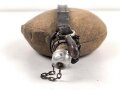 Feldflasche, wohl aus den 1930iger Jahren. Gebraucht, leicht defekt
