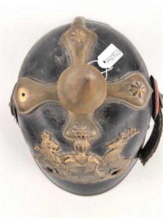 Württemberg, Pickelhaube für einen Reserveoffizier. Ungereinigtes Stück im Fundzustand.