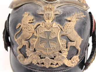 Württemberg, Pickelhaube für einen Reserveoffizier. Ungereinigtes Stück im Fundzustand.