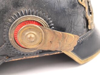 Württemberg, Pickelhaube für einen Reserveoffizier. Ungereinigtes Stück im Fundzustand.
