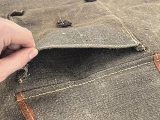 Rucksack, meist aus Wehrmachtsrestbeständen gefertigt, typische Arbeit direkt aus der Nachkriegszeit