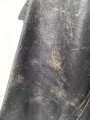 Schwarze Lederjacke mit dunkelblauem Filzkragen. Guter Zustand, sicherlich zivile Fertigung, Einzelstück aus Filmfundus.