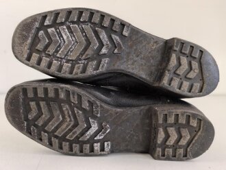 Nationale Volksarmee der DDR, Paar Stiefel für Mannschaften. Sohlenlänge 28,5cm, ungereinigt. Getragenes Paar aus Filmfundus