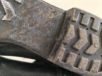 Nationale Volksarmee der DDR, Paar Stiefel für Mannschaften. Sohlenlänge 28,5cm, ungereinigt. Getragenes Paar aus Filmfundus
