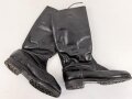 Nationale Volksarmee der DDR, Paar Stiefel für Offiziere. Sohlenlänge 27cm, ungereinigt. Getragenes Paar aus Filmfundus