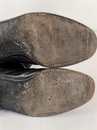 Paar Stiefel für Offiziere, vermutlich aus der Nachkriegszeit. Ungereinigtes Paar aus Filmrequisite , Sohlenlänge 30,5cm