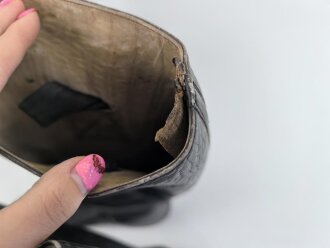 Paar Stiefel für Offiziere, vermutlich aus der Nachkriegszeit. Ungereinigtes Paar aus Filmrequisite , Sohlenlänge 30,5cm