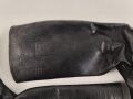 Paar Stiefel für Offiziere, vermutlich aus der Nachkriegszeit. Ungereinigtes Paar aus Filmrequisite , Sohlenlänge 30,5cm