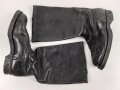 Paar Stiefel für Offiziere,  aus der Nachkriegszeit. Ungereinigtes Paar aus Filmrequisite , Sohlenlänge 29,5cm