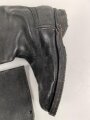 Paar Stiefel für Offiziere,  aus der Nachkriegszeit. Ungereinigtes Paar aus Filmrequisite , Sohlenlänge 29,5cm