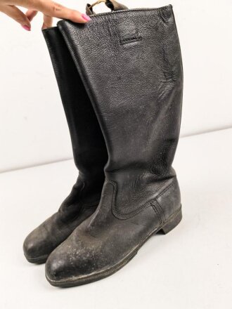 Nationale Volksarmee der DDR, Paar Stiefel für Mannschaften. Sohlenlänge 29,5cm, ungereinigt. Getragenes Paar aus Filmfundus
