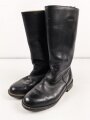Paar Stiefel für Offiziere, aus der Nachkriegszeit. Ungereinigtes Paar aus Filmrequisite , Sohlenlänge knapp32cm