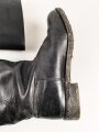 Paar Stiefel für Offiziere, aus der Nachkriegszeit. Ungereinigtes Paar aus Filmrequisite , Sohlenlänge knapp32cm