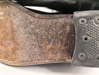Paar Stiefel für Offiziere, vermutlich aus der Nachkriegszeit. Ungereinigtes Paar aus Filmrequisite , Sohlenlänge knapp 33cm