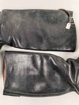 Paar Stiefel für Offiziere, vermutlich aus der Nachkriegszeit. Ungereinigtes Paar aus Filmrequisite , Sohlenlänge knapp 33cm