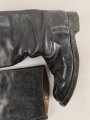 Paar Stiefel für Offiziere, vermutlich aus der Nachkriegszeit. Ungereinigtes Paar aus Filmrequisite , Sohlenlänge knapp 33cm
