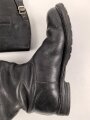 Paar Stiefel für Offiziere,  aus der Nachkriegszeit. Ungereinigtes Paar aus Filmrequisite , Sohlenlänge 29,5