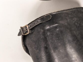 Paar Stiefel für Offiziere, vermutlich aus der Nachkriegszeit. Ungereinigtes Paar aus Filmrequisite , Sohlenlänge 30,5cm
