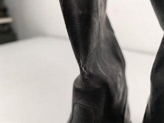 Paar Stiefel für Offiziere, vermutlich aus der Nachkriegszeit. Ungereinigtes Paar aus Filmrequisite , Sohlenlänge 30,5cm