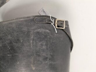 Paar Stiefel für Offiziere, vermutlich aus der Nachkriegszeit. Ungereinigtes Paar aus Filmrequisite , Sohlenlänge 30,5cm