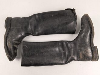 Paar Stiefel für Offiziere, vermutlich aus der Nachkriegszeit. Ungereinigtes Paar aus Filmrequisite , Sohlenlänge 30,5cm