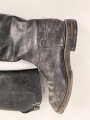 Paar Stiefel für Offiziere, vermutlich aus der Nachkriegszeit. Ungereinigtes Paar aus Filmrequisite , Sohlenlänge 30,5cm