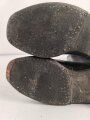 Paar Stiefel für Offiziere, vermutlich aus der Nachkriegszeit. Ungereinigtes Paar aus Filmrequisite , Sohlenlänge 29,5cm