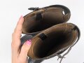 Paar Stiefel für Offiziere, vermutlich aus der Nachkriegszeit. Ungereinigtes Paar aus Filmrequisite , Sohlenlänge 29,5cm