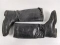 Paar Stiefel für Offiziere, vermutlich aus der Nachkriegszeit. Ungereinigtes Paar aus Filmrequisite , Sohlenlänge 29,5cm