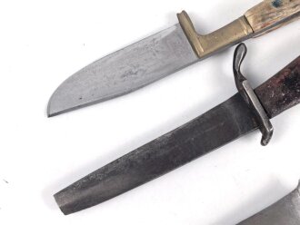 1. Weltkrieg, defekter Grabendolch, dazu vier jagdliche Messer