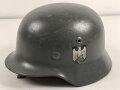 Wehrmacht Heer, Stahlhelm Modell 1940. Originale  Glocke ET66. Neu lackiert und mit tschechischem Innenfutter aus der Nachkriegszeit versehen, Einzelstück aus Filmfundus.