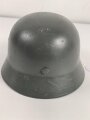 Wehrmacht Heer, Stahlhelm Modell 1940. Originale  Glocke ET66. Neu lackiert und mit tschechischem Innenfutter aus der Nachkriegszeit versehen, Einzelstück aus Filmfundus.
