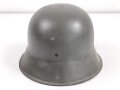 Stahlhelmglocke Wehrmacht Modell 1942. Hersteller NS64, neuzeitlich lackiert, vorne zwei Löcher zugeschweißt.