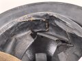Großbritannien 2.Weltkrieg, Stahlhelm datiert 1943, Nach dem Krieg lackiert, das Innenfutter nicht gestempelt
