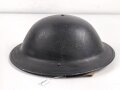 Großbritannien 2.Weltkrieg, Stahlhelm datiert 1943, Nach dem Krieg lackiert, das Innenfutter nicht gestempelt