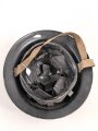 Großbritannien 2.Weltkrieg, Stahlhelm datiert 1943, Nach dem Krieg lackiert, das Innenfutter nicht gestempelt