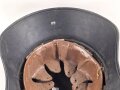Stahlhelm Luftschutz, in allen Teilen original, das Innenfutter aus Ersatzmaterial. Eine Niete fehlt