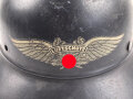 Stahlhelm Luftschutz, in allen Teilen original, das Innenfutter aus Ersatzmaterial. Eine Niete fehlt