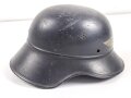 Stahlhelm Luftschutz, in allen Teilen original, das Innenfutter aus Ersatzmaterial. Eine Niete fehlt