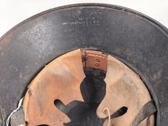 Stahlhelm Luftschutz, in allen Teilen original, das Emblem entnazifiziert, ungereinigt