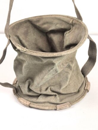 Faltbarer Wassersack, Bodendurchmesser etwa 29cm, keine Markierungen